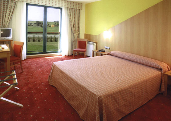 Gormazo Hotel Mirador De Gornazo מראה חיצוני תמונה